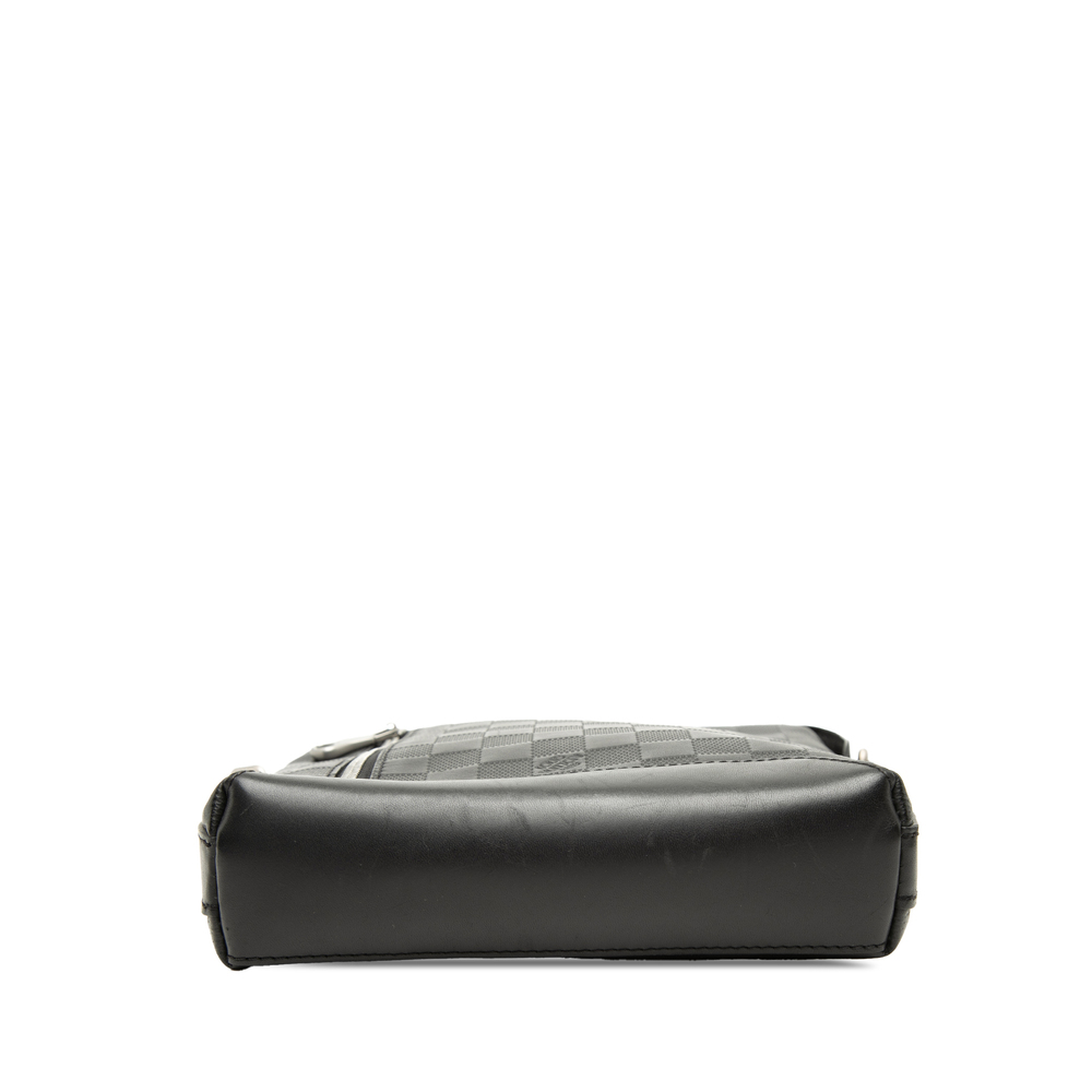 Pre-Loved Louis Vuitton Damier Infini Discovery Messenger BB - Picture 3 of 7